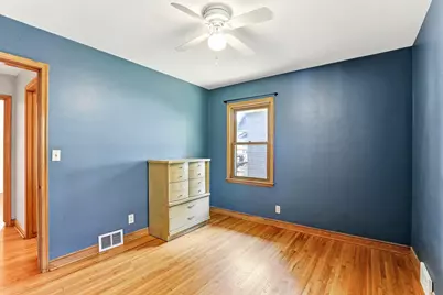 785 Grandview Avenue W, Roseville, MN 55113 - Photo 14