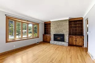785 Grandview Ave W, Roseville, MN 55113 - Photo 6