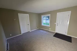303 E Main St, Brownsdale, MN 55918 - Photo 12