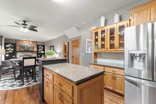 546 White Pine Way, Eagan, MN 55123 - Photo 8
