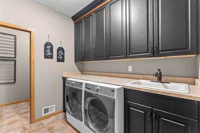 546 White Pine Way, Eagan, MN 55123 - Photo 18
