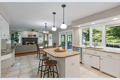 9017 Larkspur Lane, Eden Prairie, MN 55347 - Photo 6