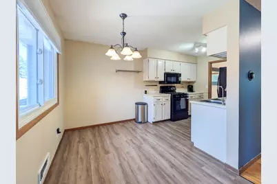 7023 146th Street Court, Apple Valley, MN 55124 - Photo 2
