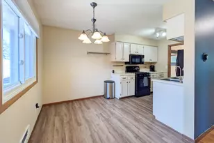 7023 146th St Ct, Apple Valley, MN 55124 - Photo 2