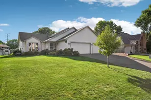 7459 Jeffery Ln S, Cottage Grove, MN 55016 - Photo 2