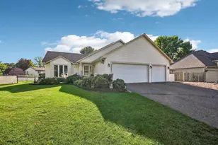 7459 Jeffery Ln S, Cottage Grove, MN 55016 - Photo 2