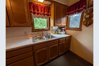320 Cedar Avenue, Moose Lake, MN 55767 - Photo 6