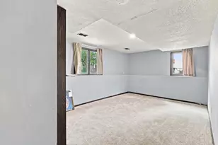 10048 Upton Rd, Bloomington, MN 55431 - Photo 26