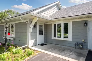 518 Devonshire Dr, Norwood Young America, MN 55397 - Photo 8