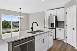 25868 Emerson Ct, Wyoming, MN 55092 - Photo 8