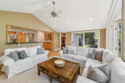 290 Ridgeview Drive E, Wayzata, MN 55391 - Photo 12