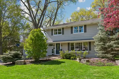 290 Ridgeview Drive E, Wayzata, MN 55391 - Photo 2