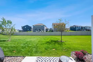 1515 Camden Ct, Shakopee, MN 55379 - Photo 10