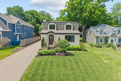 219 Chicago Avenue N, Wayzata, MN 55391 - Photo 60