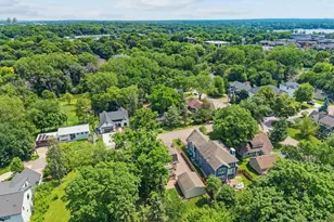 219 Chicago Ave N, Wayzata, MN 55391 - Photo 58