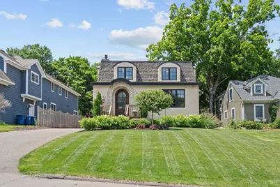 219 Chicago Avenue N, Wayzata, MN 55391 - Photo 1