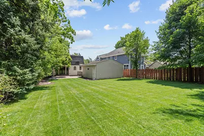 219 Chicago Avenue N, Wayzata, MN 55391 - Photo 4