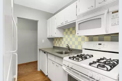 1912 Dupont Avenue S #405, Minneapolis, MN 55403 - Photo 6