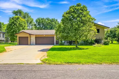 1718 Hazelwood Circle, Saint Cloud, MN 56303 - Photo 2
