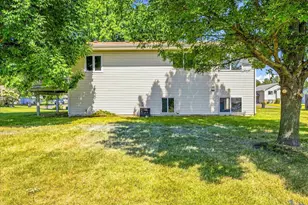 580 W 11th St, Rush City, MN 55069 - Photo 6