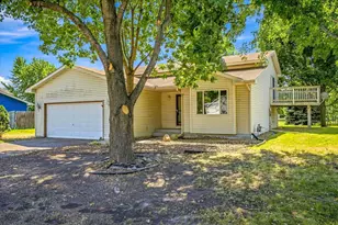 580 W 11th St, Rush City, MN 55069 - Photo 2
