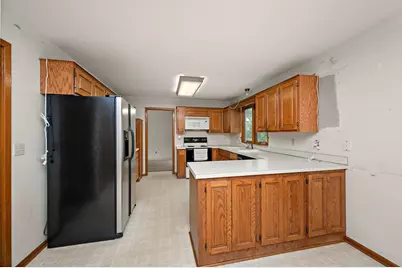 4505 Upland Lane N, Plymouth, MN 55446 - Photo 2