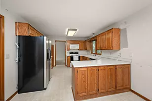 4505 Upland Ln N, Plymouth, MN 55446 - Photo 2