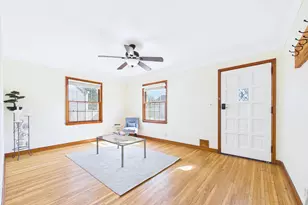 1451 Albemarle St, Saint Paul, MN 55117 - Photo 2