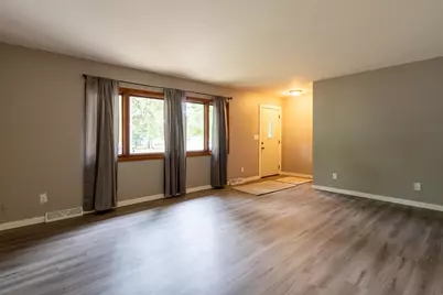 1715 19th Street S, Moorhead, MN 56560 - Photo 4