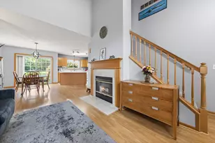 446 Mission Hills Way E, Chanhassen, MN 55317 - Photo 6