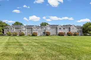 446 Mission Hills Way E, Chanhassen, MN 55317 - Photo 28
