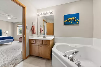 446 Mission Hills Way E, Chanhassen, MN 55317 - Photo 22