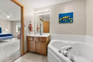 446 Mission Hills Way E, Chanhassen, MN 55317 - Photo 22