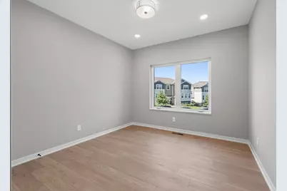 2353 7th Ave E, North Saint Paul, MN 55109 - Photo 16