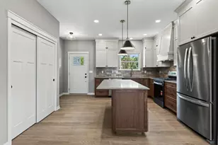 2353 7th Ave E, North Saint Paul, MN 55109 - Photo 8