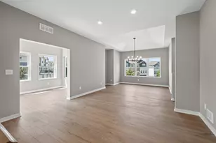 2353 7th Ave E, North Saint Paul, MN 55109 - Photo 12