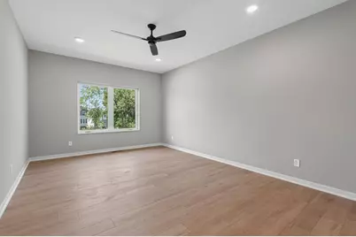 2353 7th Ave E, North Saint Paul, MN 55109 - Photo 18