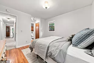 13240 Dahlgren Rd, Minnetonka, MN 55305 - Photo 20