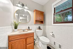 13240 Dahlgren Rd, Minnetonka, MN 55305 - Photo 22