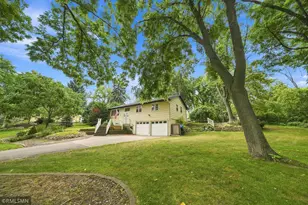 13240 Dahlgren Rd, Minnetonka, MN 55305 - Photo 44