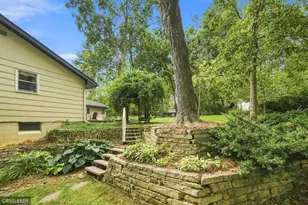 13240 Dahlgren Rd, Minnetonka, MN 55305 - Photo 46