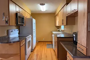 117 Southdale St SE, Sleepy Eye, MN 56085 - Photo 2