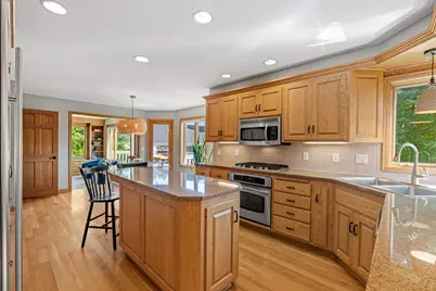 7531 Erie Avenue, Chanhassen, MN 55317 - Photo 8