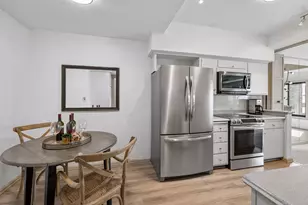 1235 Yale Pl, Minneapolis, MN 55403 - Photo 12