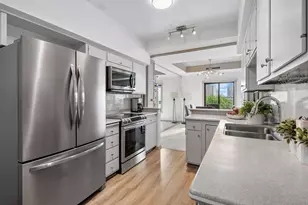 1235 Yale Pl, Minneapolis, MN 55403 - Photo 10