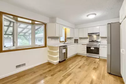 8536 15th Avenue S, Bloomington, MN 55425 - Photo 6