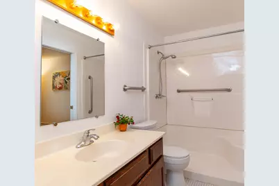 2670 Oxford Street N #204, Roseville, MN 55113 - Photo 12