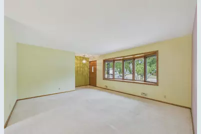 1761 Emerald Drive, New Brighton, MN 55112 - Photo 2