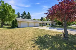 3206 Rivershore Dr S, Moorhead, MN 56560 - Photo 2