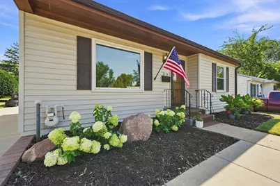 2134 4th Street E, Saint Paul, MN 55119 - Photo 2
